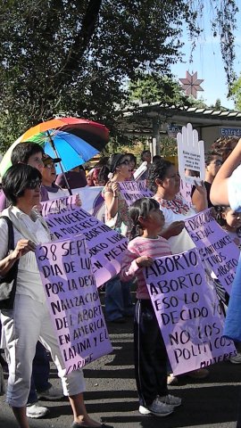 Marcha por el día de la despenalización del aborto en América Latina y el Caribe del Monumento a la madre hasta el Zócalo, 28 de septiembre de 2011 México, D. F.