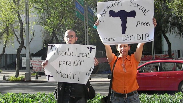 Marcha por el día de la despenalización del aborto en América Latina y el Caribe del Monumento a la madre hasta el Zócalo, 28 de septiembre de 2011 México, D. F.
