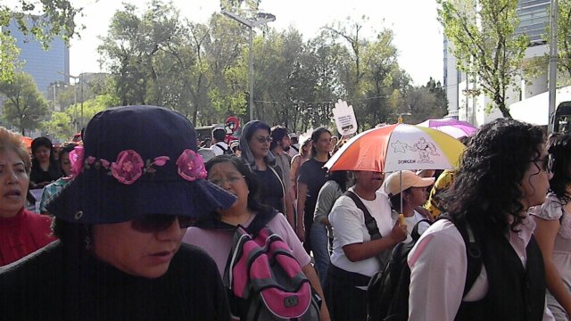 Marcha por el día de la despenalización del aborto en América Latina y el Caribe del Monumento a la madre hasta el Zócalo, 28 de septiembre de 2011 México, D. F.