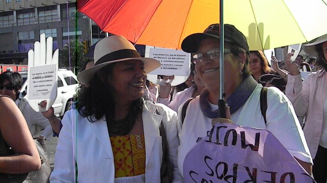 Marcha por el día de la despenalización del aborto en América Latina y el Caribe del Monumento a la madre hasta el Zócalo, 28 de septiembre de 2011 México, D. F.