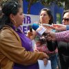 Manifestación en la sede de la Representación del Gobierno de Baja California Sur 08 abril 2010